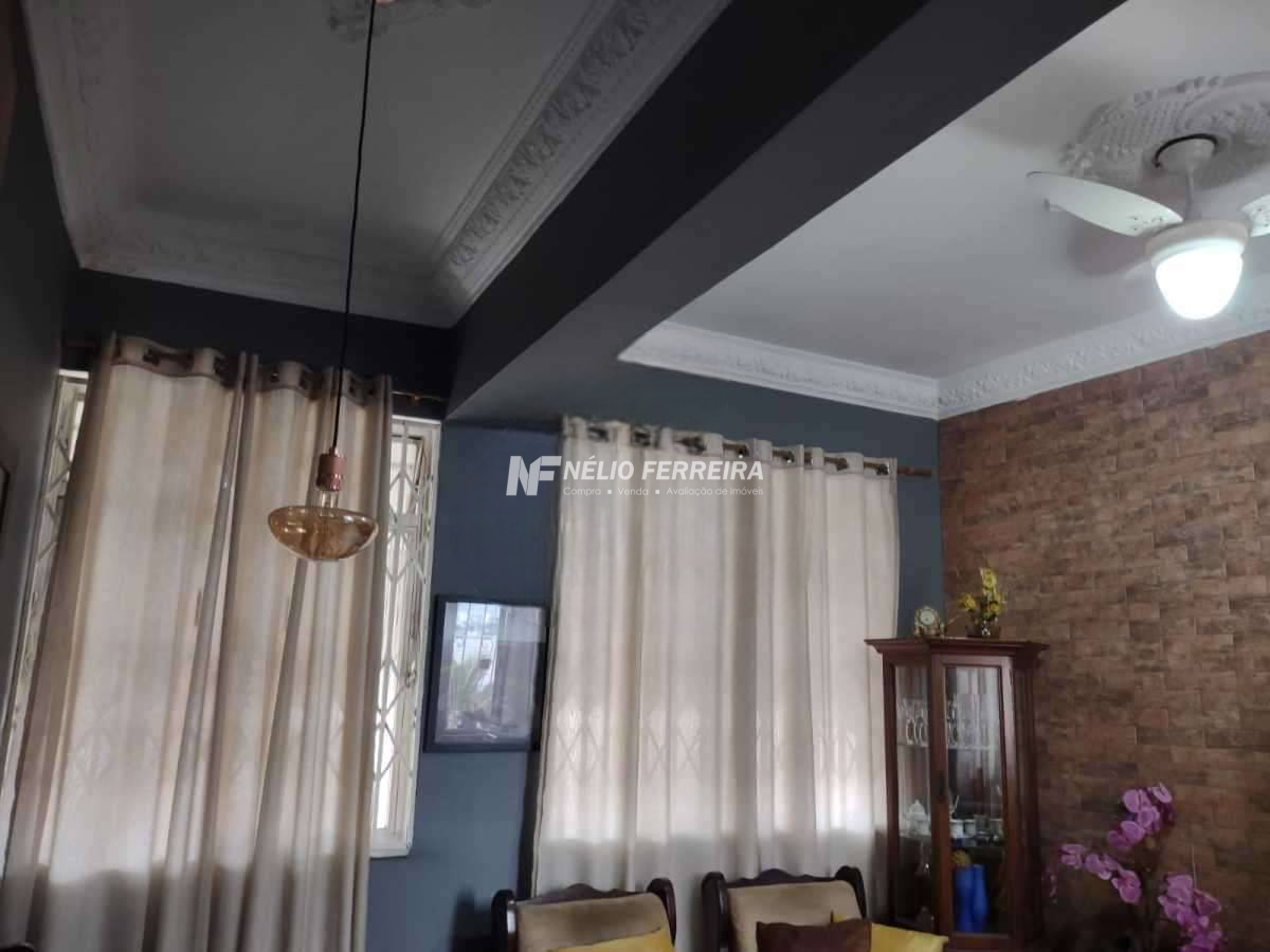 CA710914-Photoroom
